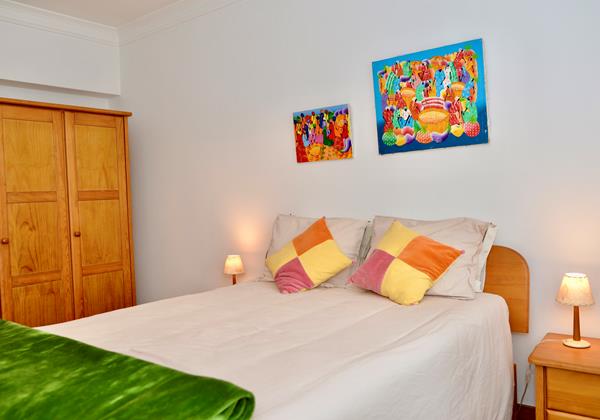Dolphin Apartment Double Bedroom In Sao Martinho Do Porto 