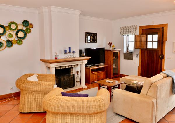 Rental Apartment In Sao Martinho Do Porto With Comfortable Lounge With Free Wi Fi