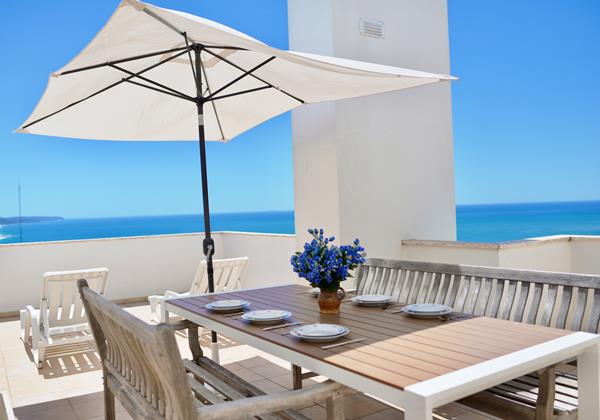 Holiday Rental In Nazare With Private Roof Terrace