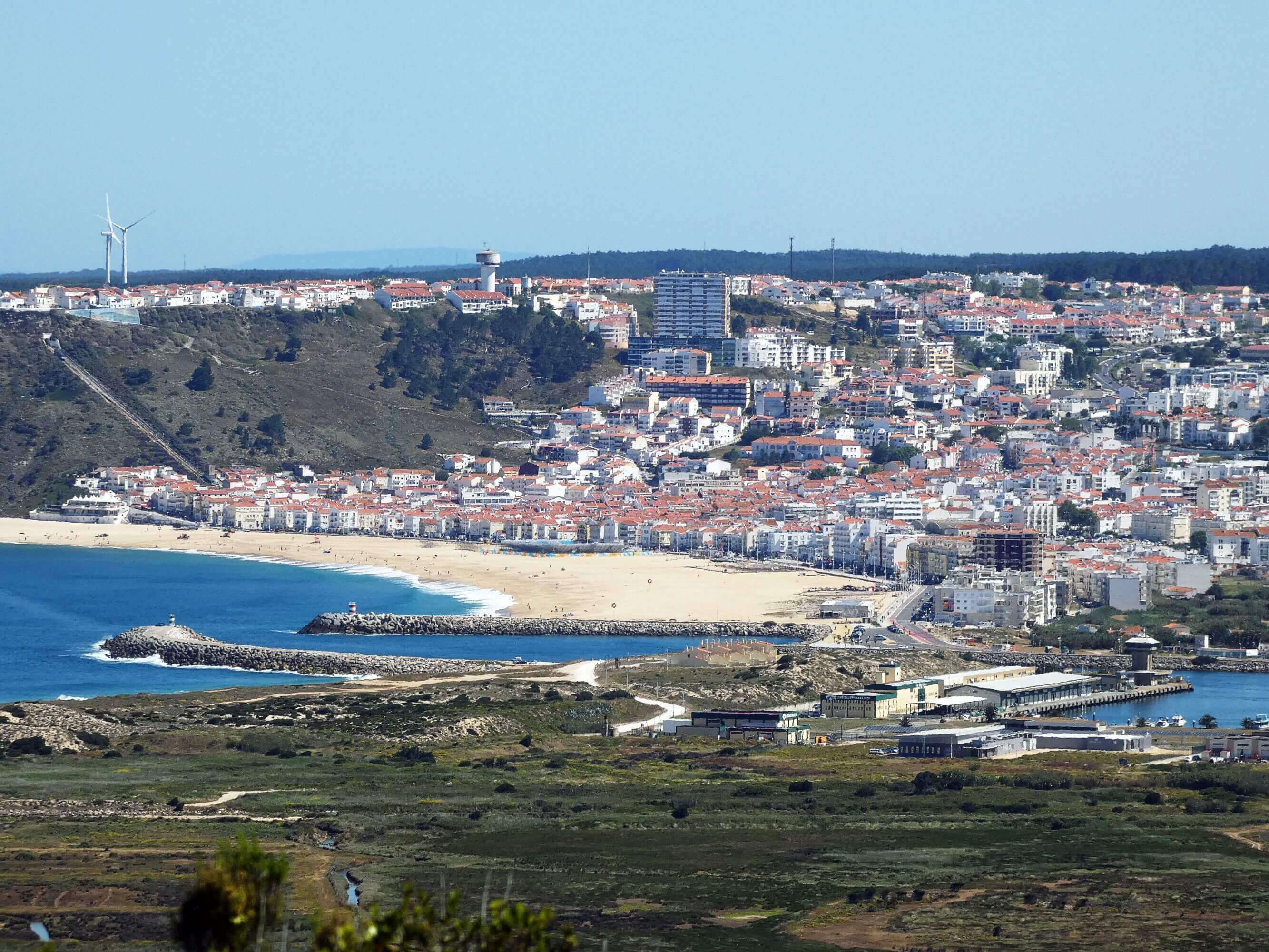 Oro & Nero: Encantos Home