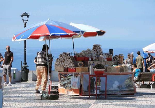 Nazare Sitio Local Vendors 2