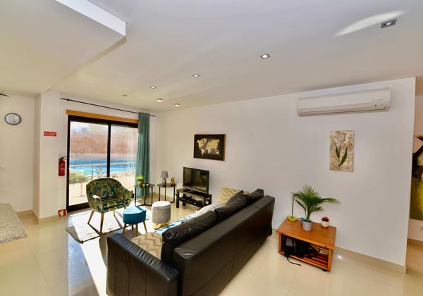 Lounge Area Of Silver Apartment Sao Martinho