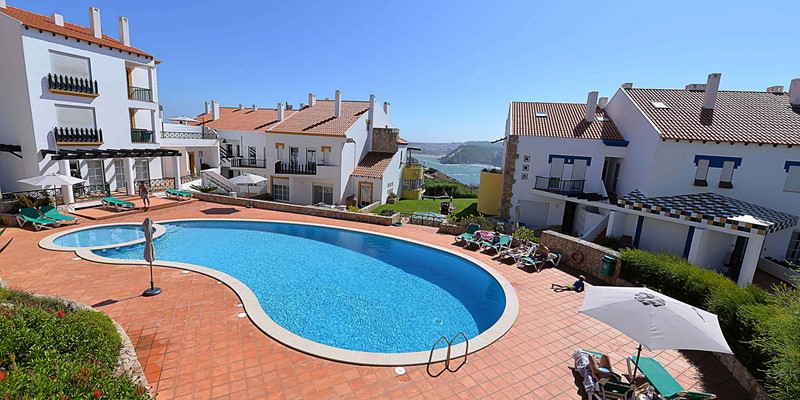 Gilmafaco First Pool Area Shimmer