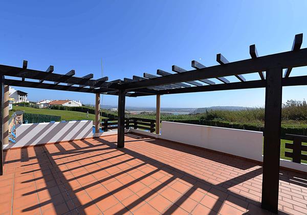 Large Communal Terrace Ship