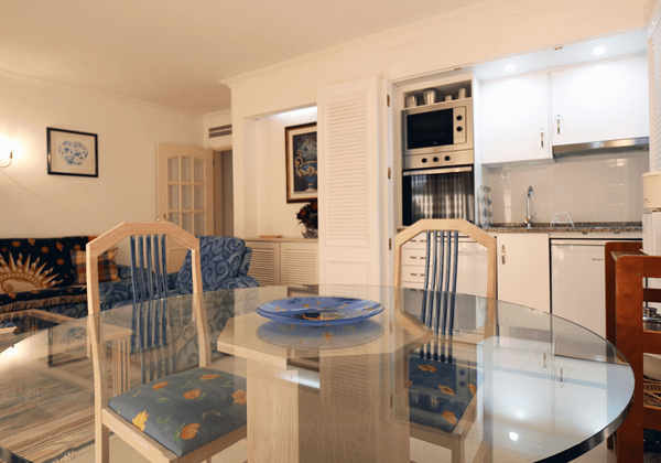 Algarve Vilamoura Holiday Apartment Marina Mar Cascata Dining Table And Kitchenette