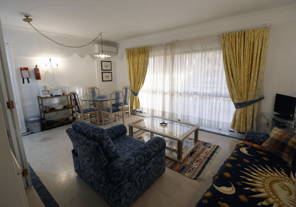 Algarve Vilamoura Holiday Apartment Marina Mar Cascata Living And Dining Room Area