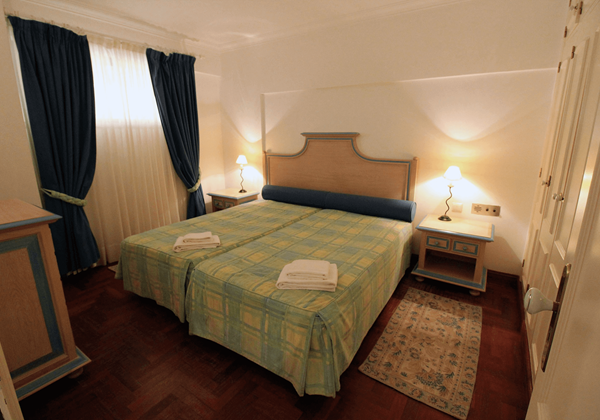 Algarve Vilamoura Holiday Apartment Marina Mar Cascata Twin Bedroom