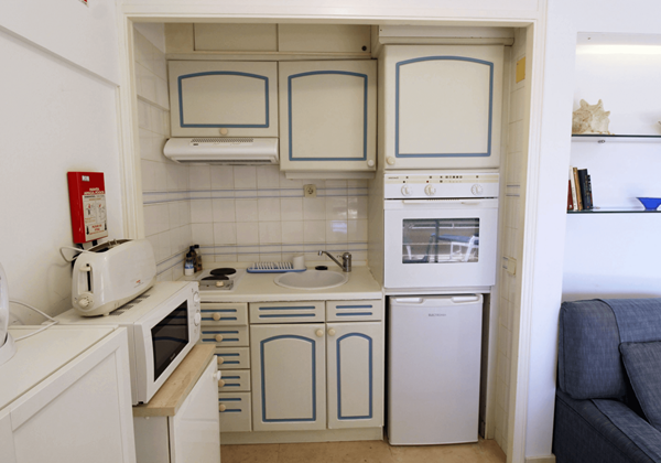 Algarve Vilamoura Marina Mar Holiday Apartment Navegante Kitchenette