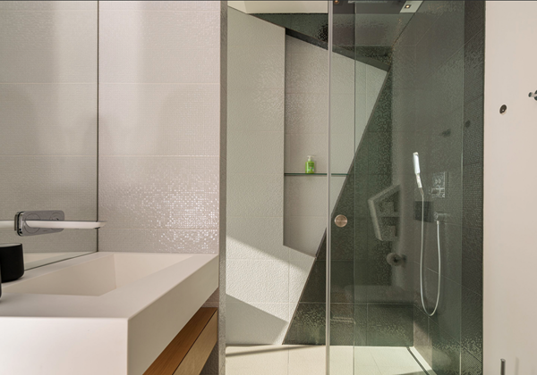 Algarve Vilamoura Luxury Holiday Villa Colinas Do Golfe 1St Floor Middle En Suite Bedroom Bathroom