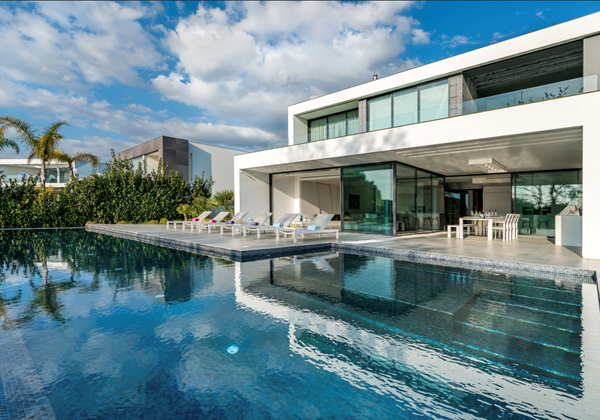 Algarve Vilamoura Luxury Holiday Villa Colinas Do Golfe Majestic View Of The Infinity Swimming Pool Area