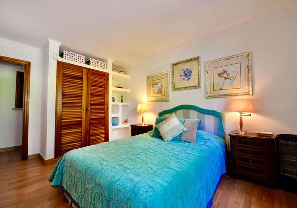 Villa Isabel De Aragao Double Bedroom Colares Sintra