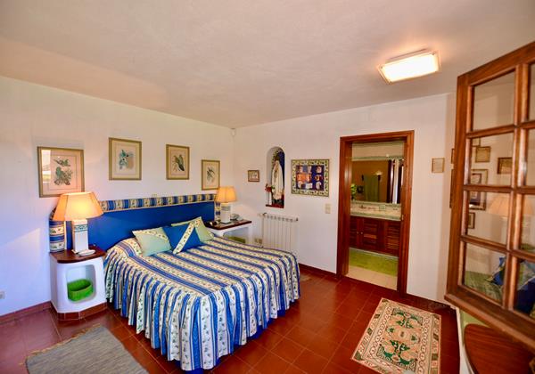 Villa Isabel De Aragao Master Bedroom Colares Sintra