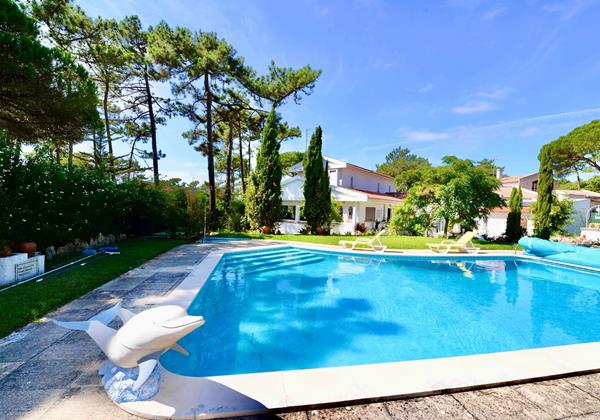 Villa Isabel De Aragao Pool In Colares Sintra