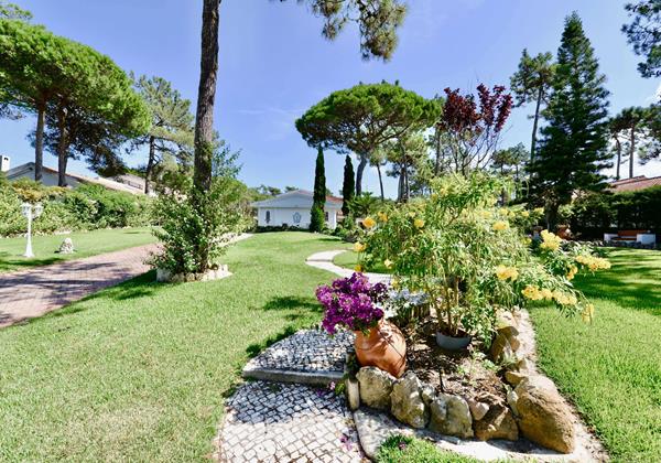 Villa Isabel De Aragao Private Garden Colares Sintra