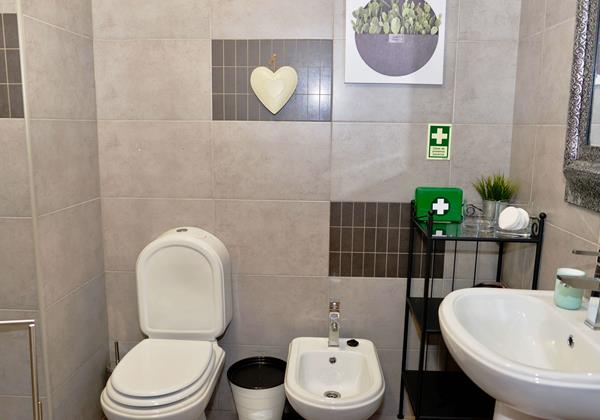 Bathroom Of Holiday Villa In Nazare