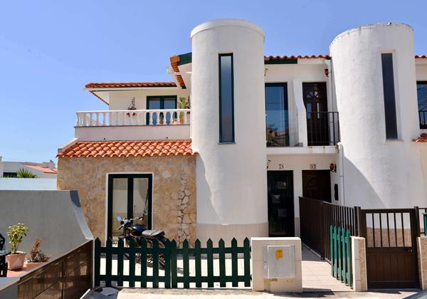 Casa De Norte Front View Holiday Villa In Nazare
