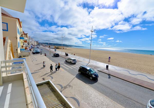 Apartment In Nazare With Sea View