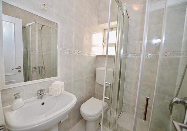 Shower Room In Rental Apartment In Nazare