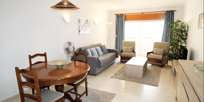 Algarve Vilamoura Holiday Apartment Varandas Do Sol Living And Dining Room Min