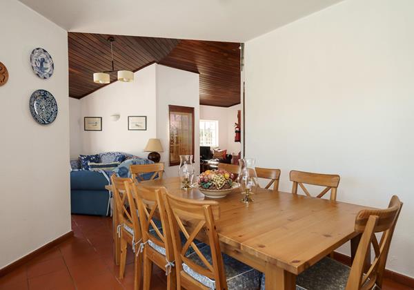 Villa Mianas Dining Area Holiday Villa Algarve Portugal