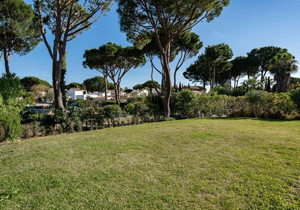 Villa Mianas Outdoor Area