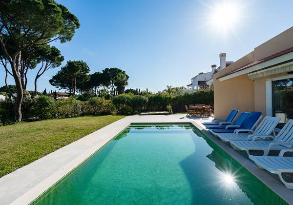 Villa Mianas Pool Holiday Home In Vilamoura Algarve