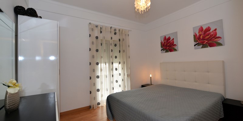 Nazare Holiday Apartment Oceanscape 1St Floor 3 Bedroom Apartment Queen Bedroom