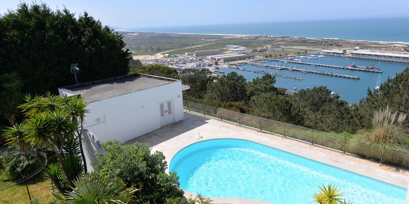 Nazare Pederneira Holiday Apartment Summit View 2 Bedroom Apartment Swimming Pool And Harbour 