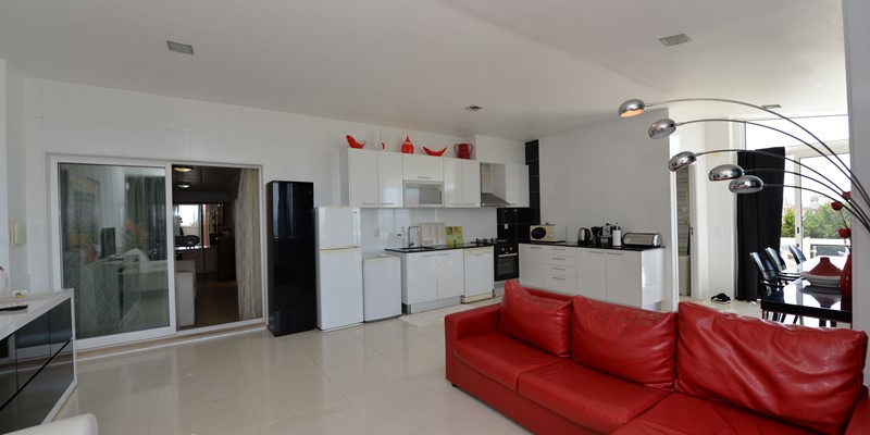 Nazare Pederneira Holiday Apartment Seaview Splendor 2 Bedroom Apartment Living Room And Open Plan Kitchen
