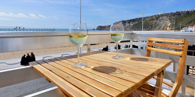 Beachfront Holiday Apartment Nazare 3 Bedroom Apartment Sea View 1