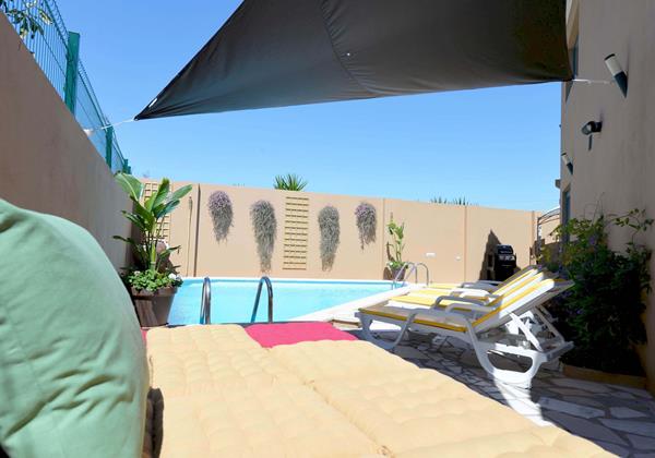 Private Holiday Villa Nazare Casa De Norte Relaxing Poolside Area