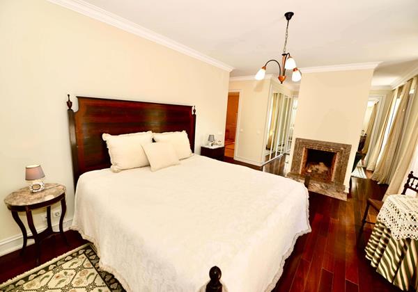 Master Bedroom Of The Quinta Da Barreira On Portugals Silver Coast