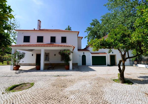 Quinta Da Barreira At Carvoeira