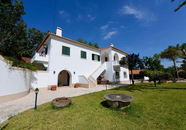 Quinta Da Barreira Near Lisbon