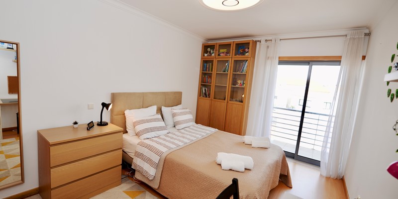 Queen Bedroom Of Holiday Apartment In Alfeizerao Silver Coast