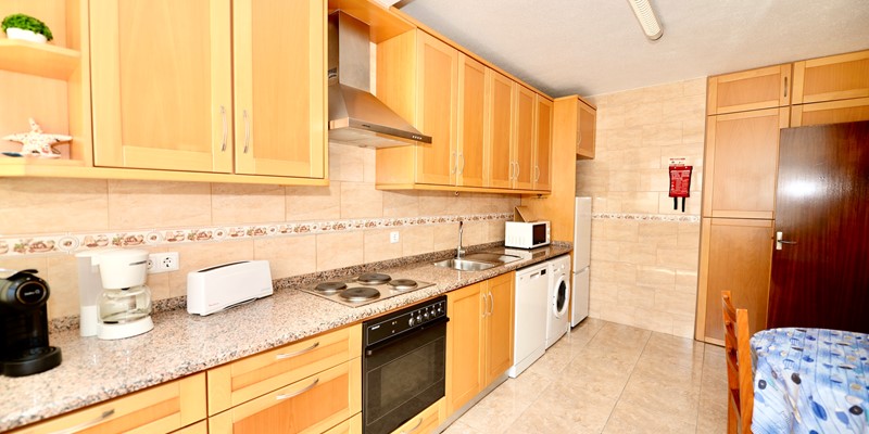 Large Kitchen Maritime Apartment In Silver Coast