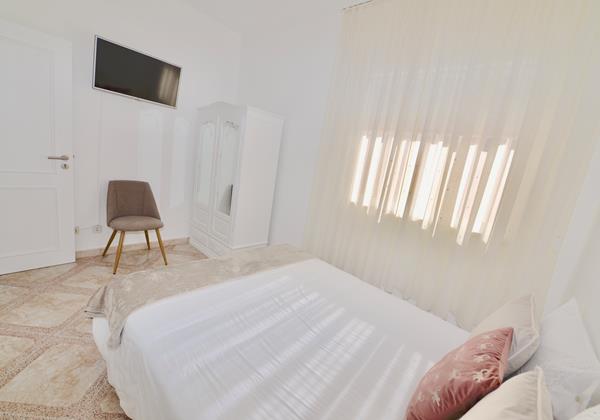 Large Bedroom 1 In Nazare Silver Coast Portugal