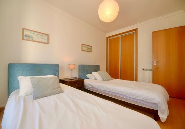 Twin Bedroom 1 Apartment Tide Holiday Rentals Nazare Portugal