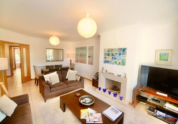 Lounge Space Apartment Tide Holiday Rentals Nazare Portugal