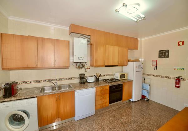 Large Kitchen In Holiday Apartment In Gilmafacho Sao Martinho Do Porto Portugal