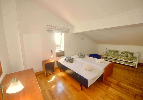 Double Twin Bedroom Apartment In Gilmafacho Sao Martinho Do Porto Portugal
