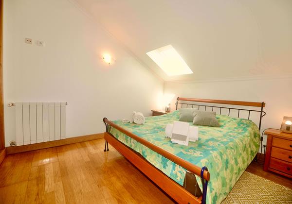 Double Bedroom Apartment In Gilmafacho Sao Martinho Do Porto Portugal