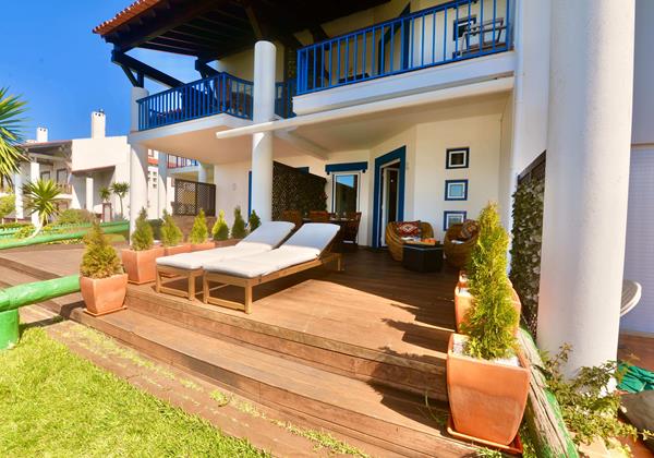 Private Outdoor Area With Lounge And Dining Area In Holiday Rental In Sao Martinho Do Porto Portugal