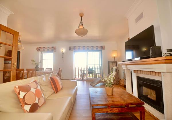 Comfortable Lounge Space In Holiday Home In Gilmafacho Complexo Sao Martinho Do Porto Silver Coast Portugal