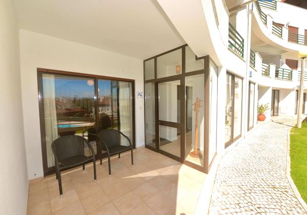 Private Terrace In Bay Apartment Holiday Rentals In Sao Martinho Do Porto Silver Coast Portugal