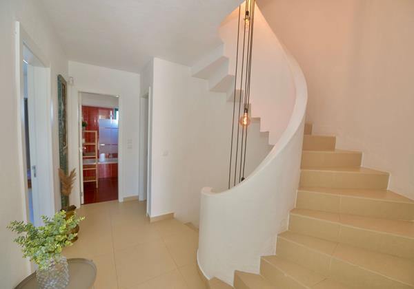 Villa Cove Spiral Staircase Vilamoura