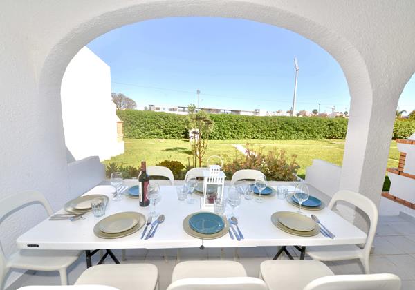 Villa Cove Outdoor Dining Vilamoura
