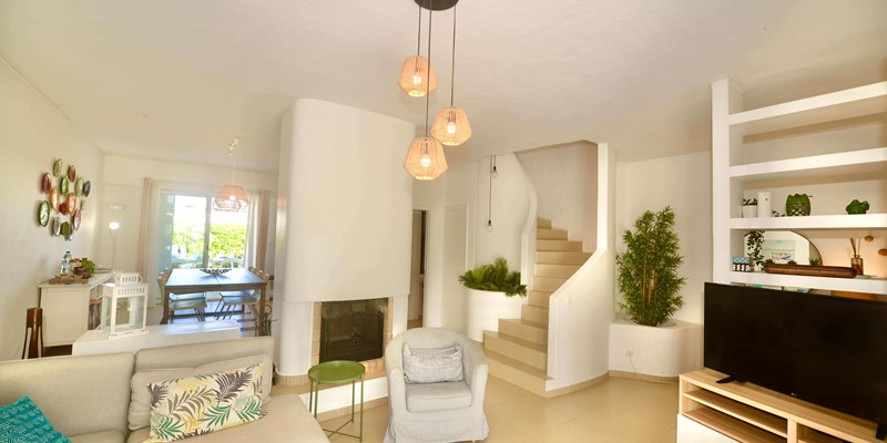 Villa Cove Open Plan Lounge And Dining Space Vilamoura