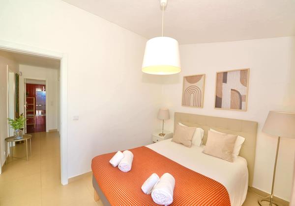 Villa Cove Double Bedroom Vilamoura