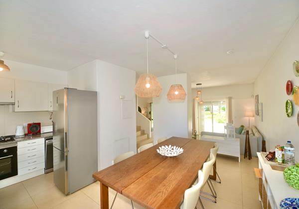 Villa Cove Dining Area And Kitchen Vilamoura
